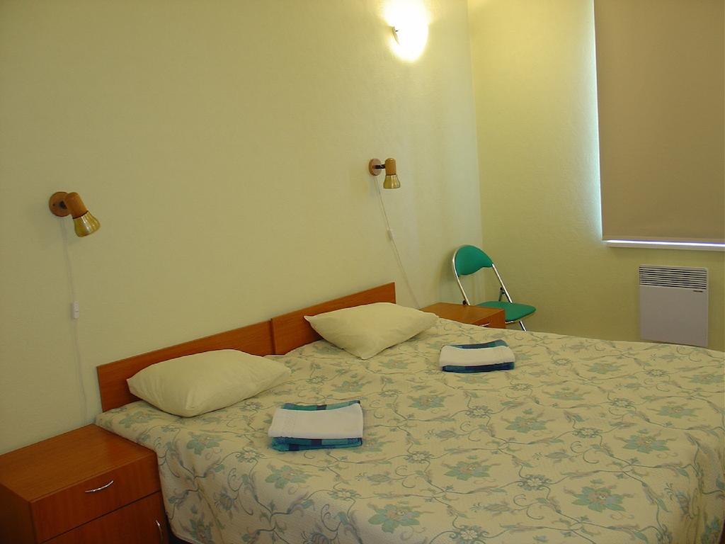 Kuressaare Airport Guest House Quarto foto